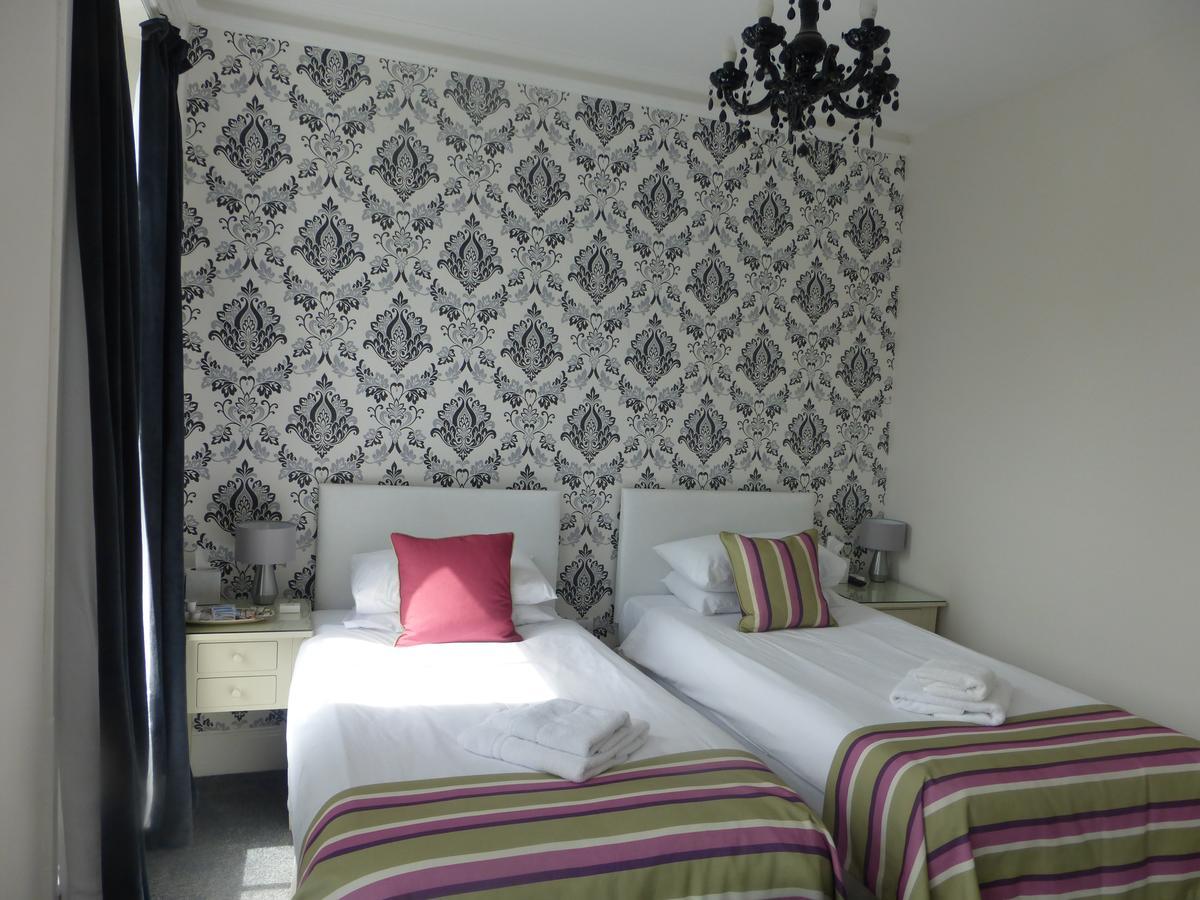 Harry'S Hotel & Restaurant อาเบอรีสวิท ภายนอก รูปภาพ